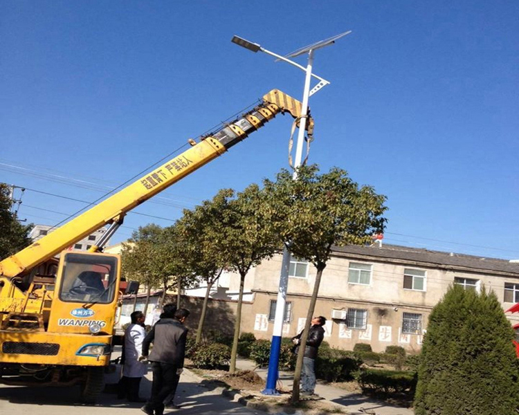 太陽能路燈